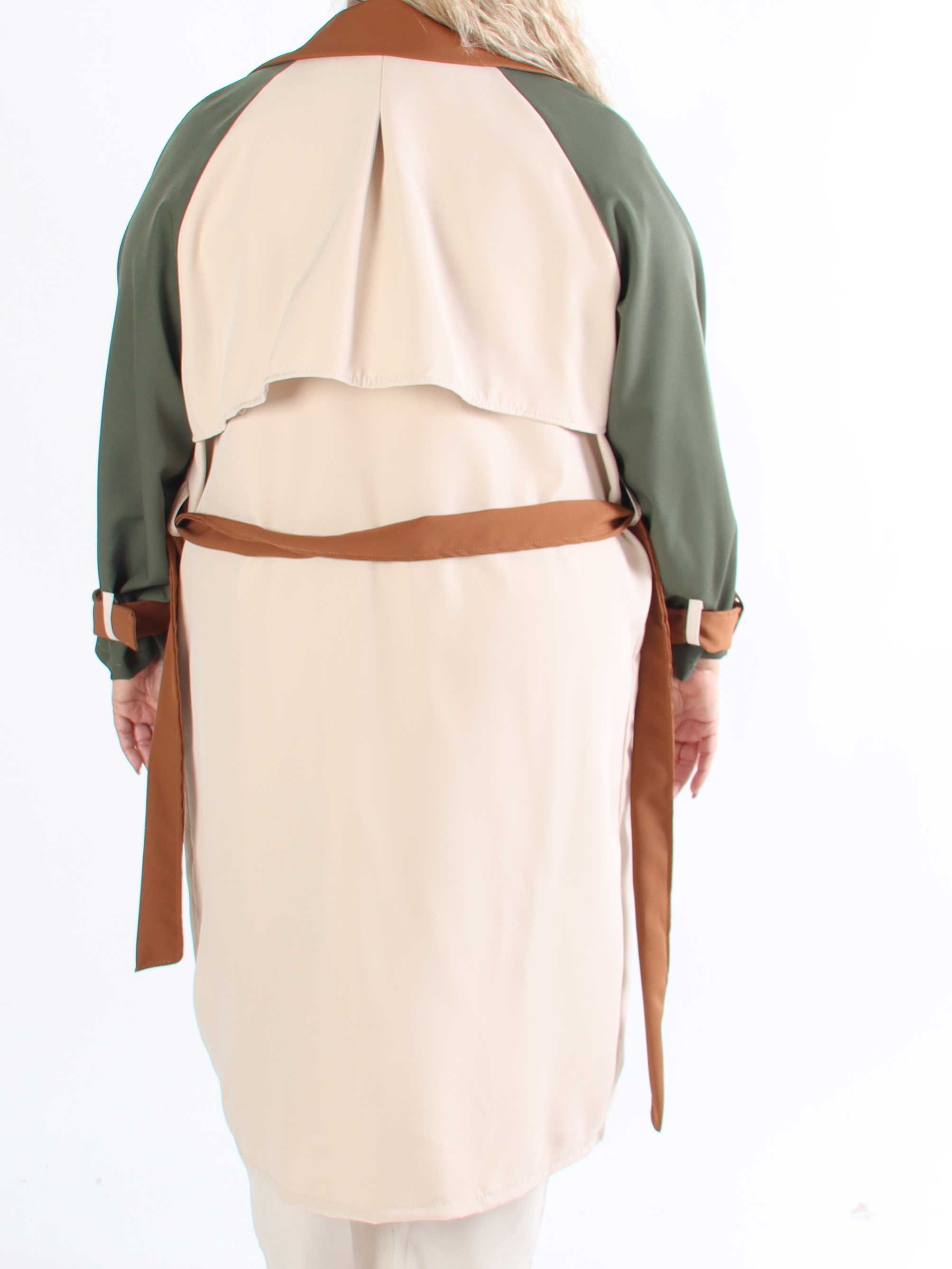 Neema - Lätt, flerfärgad trenchcoat i plusstorlek med knytband